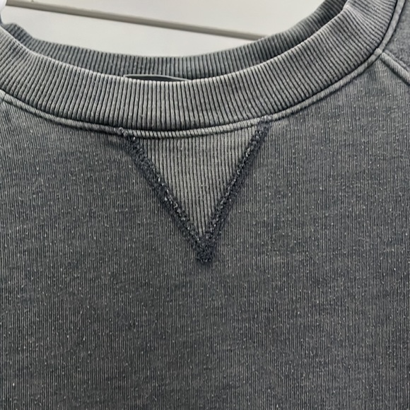 TARGET CREWNECK - Picture 2 of 3